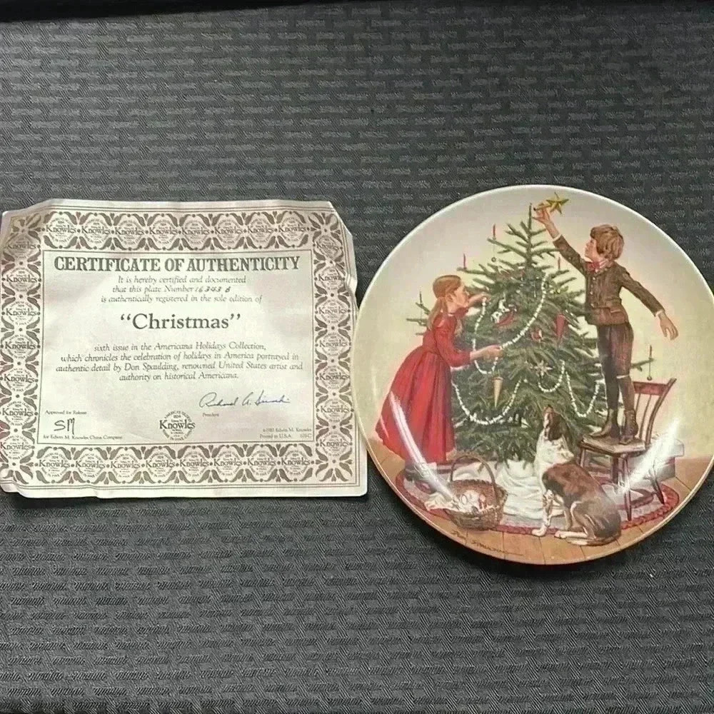 Christmas plate. Americana holidays collection.